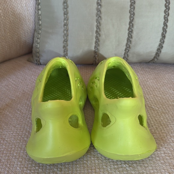 Foam Runners - Picture 3 of 4